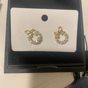 Elegant Gold and Pearl Bow Earrings